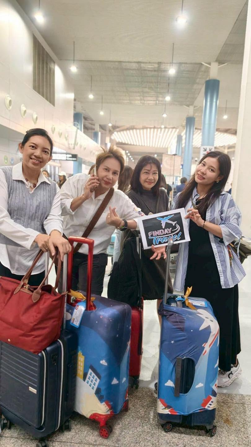 คณะคุณธิดาพร ทริปจีน